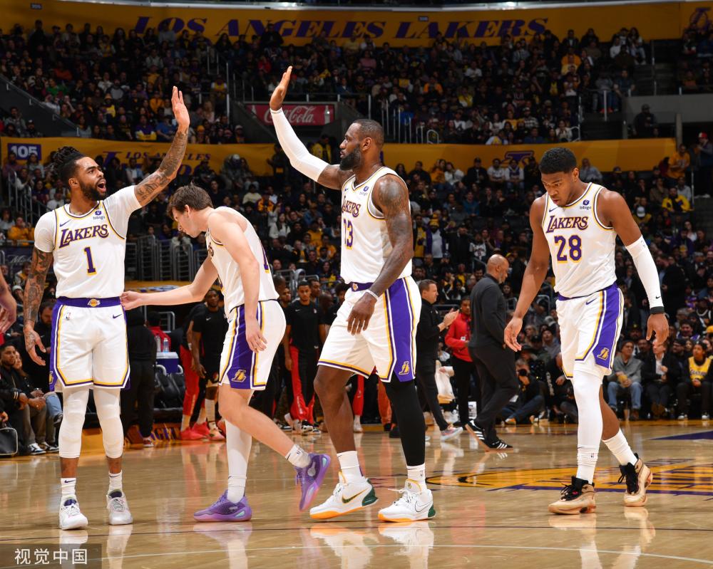 中凭借冷静 中凭借冷静