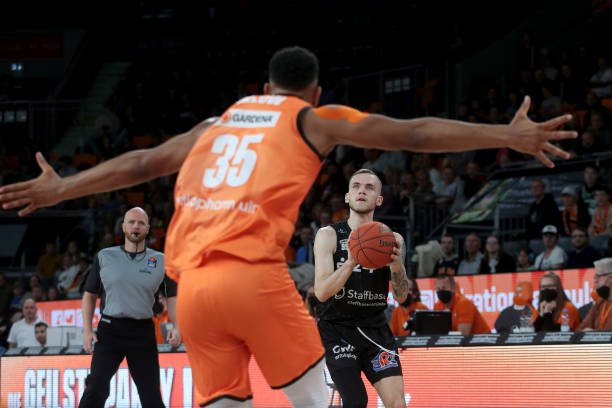 两个关键案 两个关键案